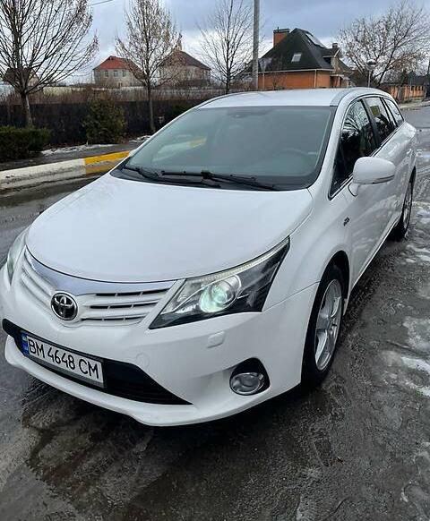 Toyota Avensis 2012