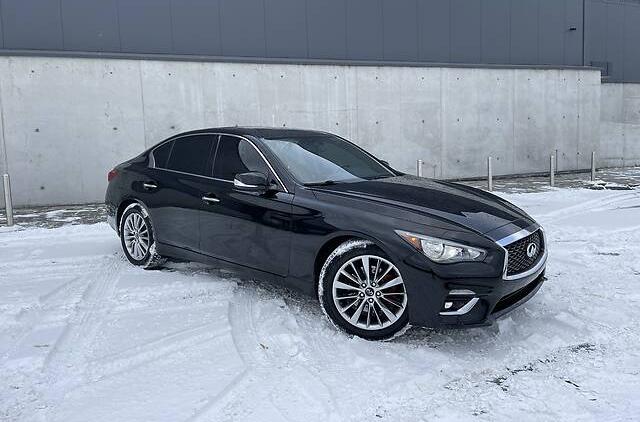 Infiniti Q50 Luxe 2017