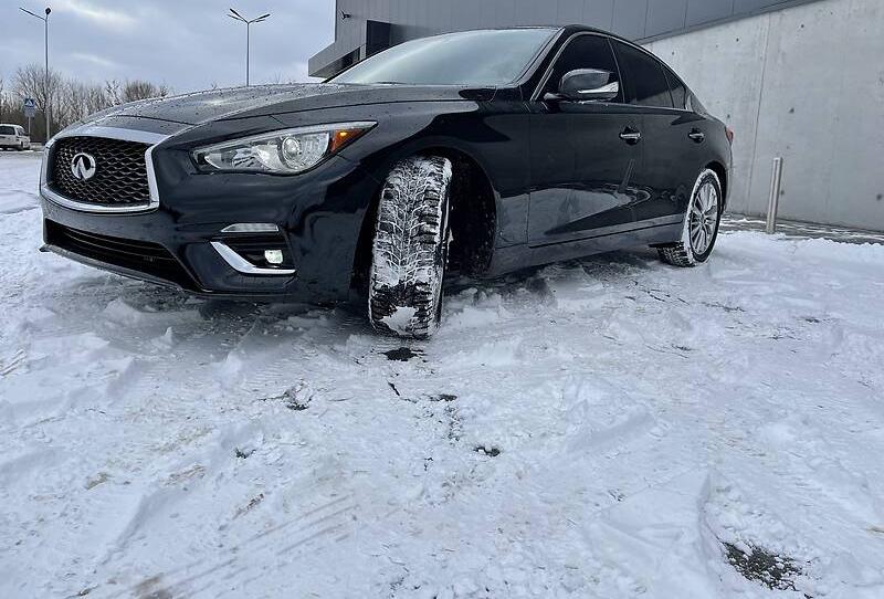 Infiniti Q50 Luxe 2017
