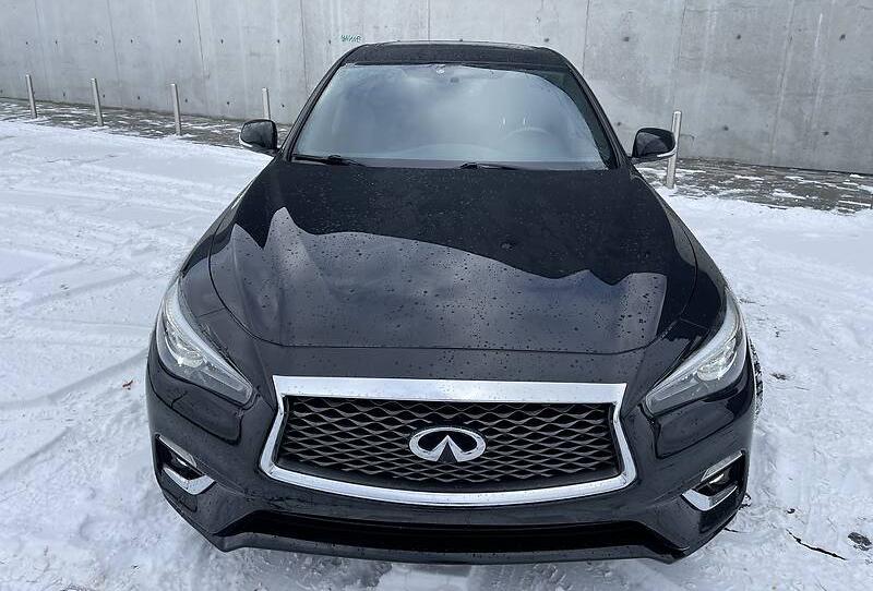 Infiniti Q50 Luxe 2017