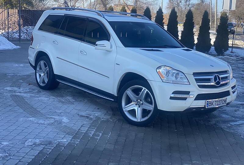 Mercedes-Benz GL 350 2011