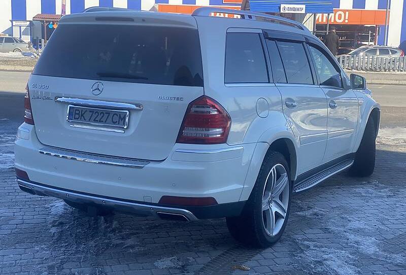 Mercedes-Benz GL 350 2011