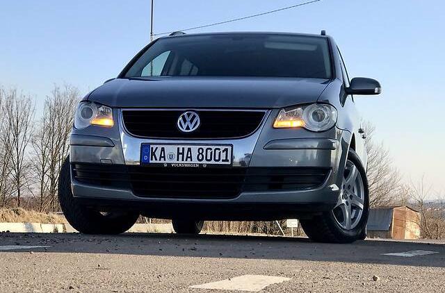 Volkswagen Touran HIGHLINE TREND 2008