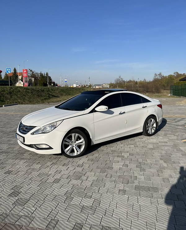 Hyundai Sonata 2010