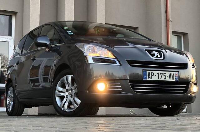 Peugeot 5008 Femeli  2010