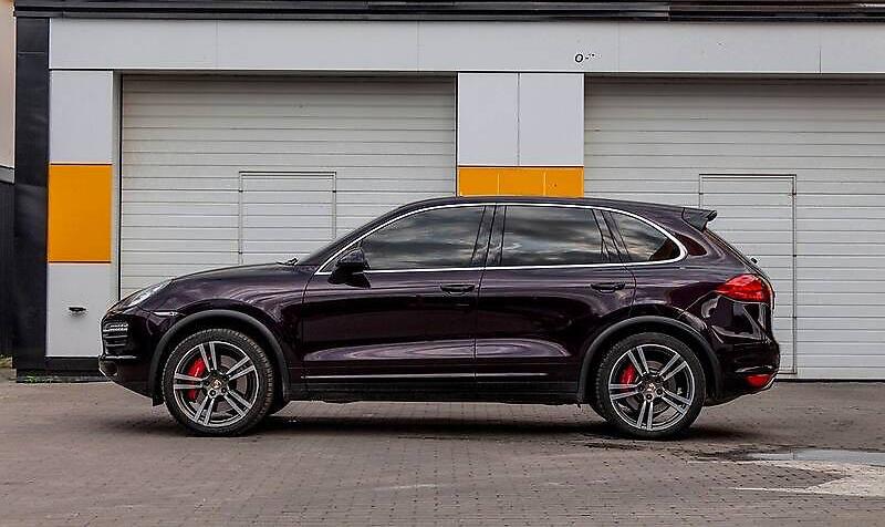 Porsche Cayenne 2011