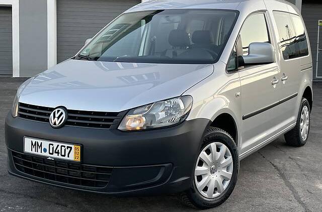 Volkswagen Caddy пасс. LIFE 2012