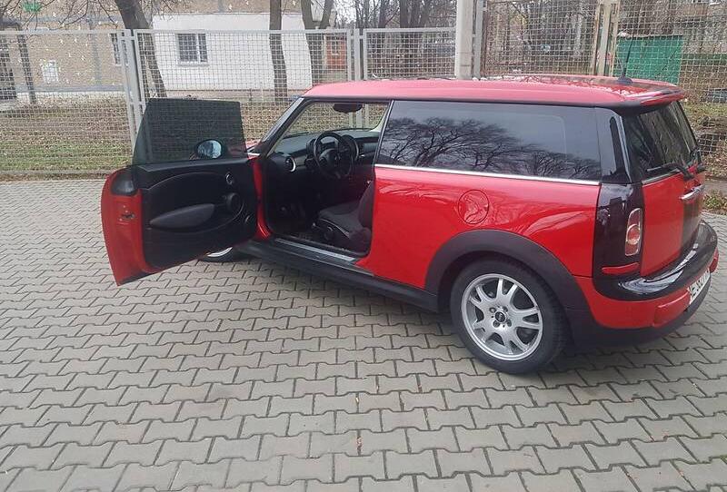 MINI Clubman 2011