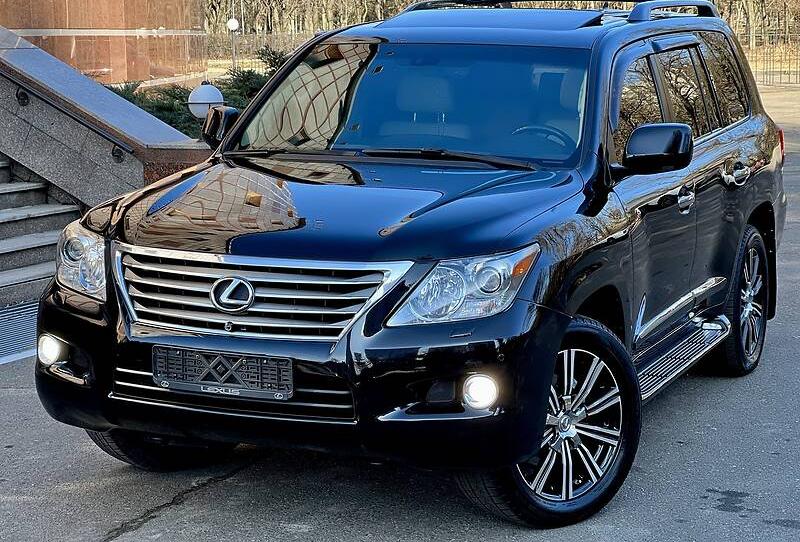 Lexus LX 570 I N D I V I D U A L 2011