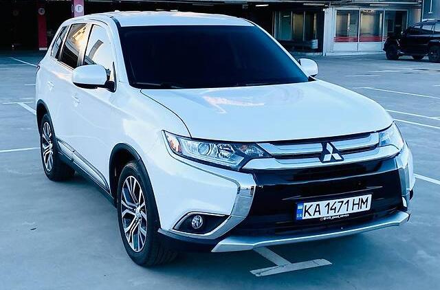 Mitsubishi Outlander 2016
