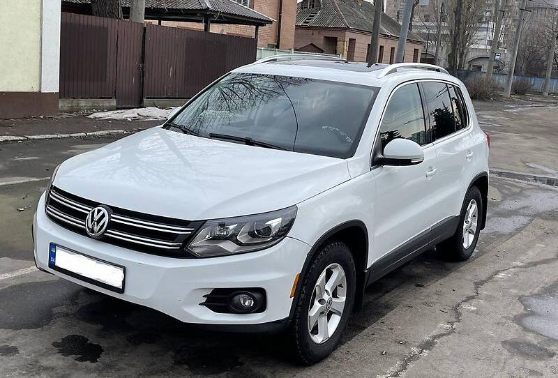 Volkswagen Tiguan SE 2015