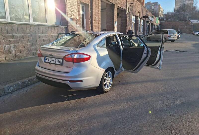 Ford Fiesta se 2019