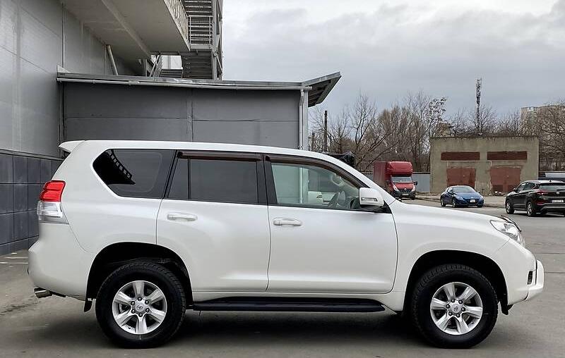 Toyota Land Cruiser Prado 150 K A K N O V A Y  2011