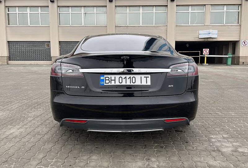 Tesla Model S 85 2014