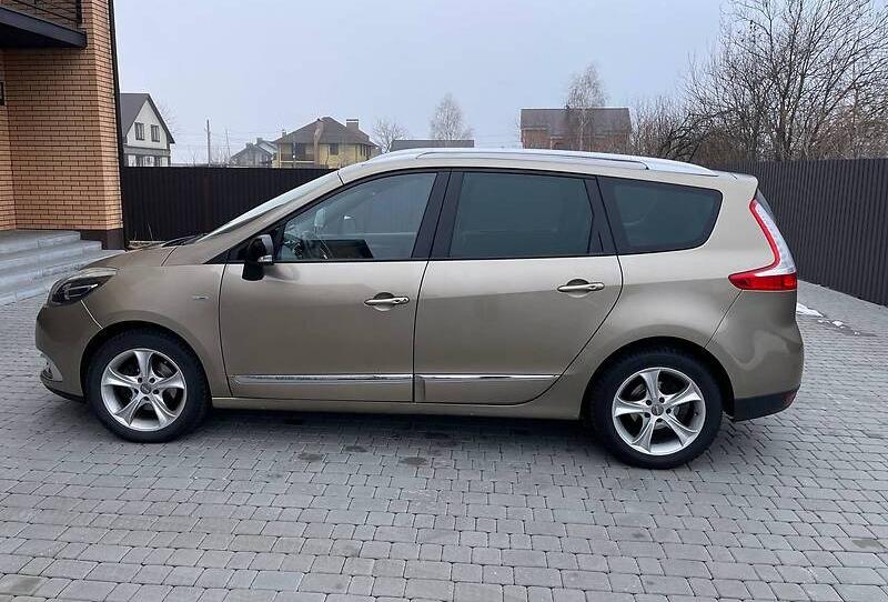 Renault Scenic  BOSE 2014