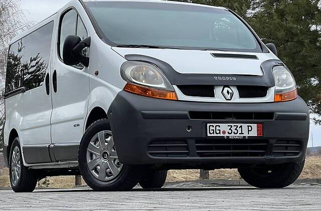 Renault Trafic пасс. 2004