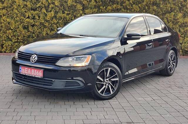 Volkswagen Jetta SE  2012