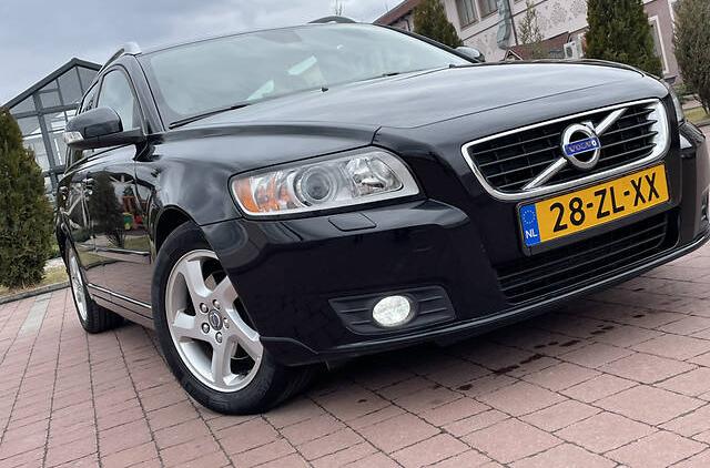 Volvo V50 D2 2012