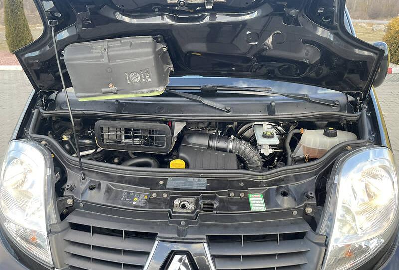 Renault Trafic пасс. 2010