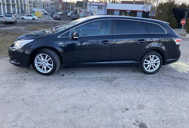 Toyota Avensis 2010
