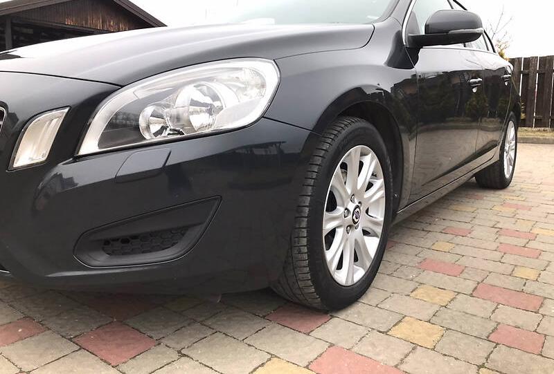 Volvo S60 D3  2011