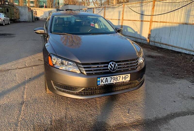 Volkswagen Passat B7 SE 2012