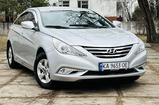 Hyundai Sonata 2012