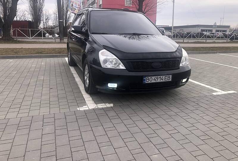 Kia Carnival 2012