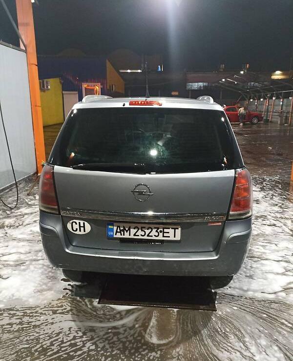 Opel Zafira 2005