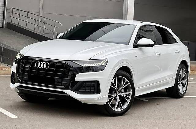 Audi Q8 S line N E W 2022