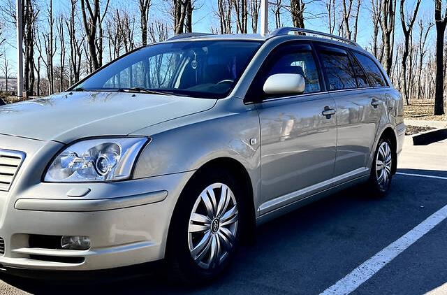 Toyota Avensis 2004