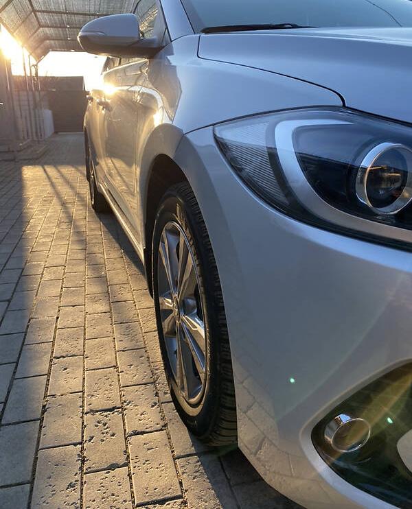 Hyundai Elantra 2018