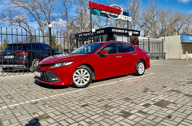 Toyota Camry 2019