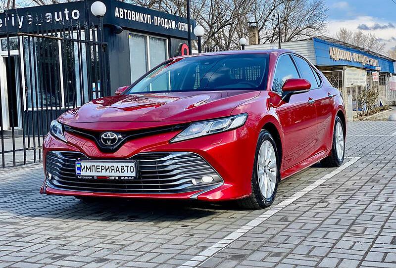 Toyota Camry 2019