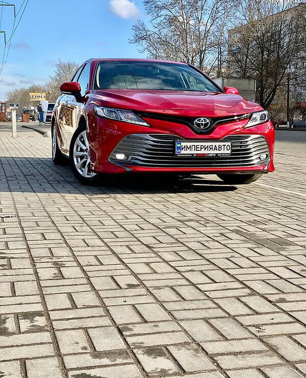 Toyota Camry 2019