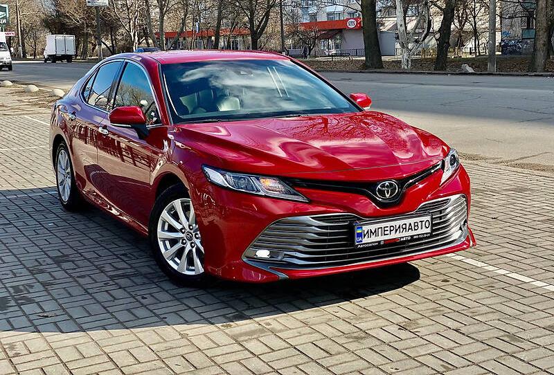 Toyota Camry 2019