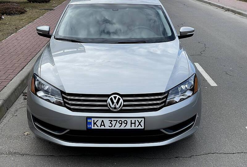 Volkswagen Passat B7 SEL 2012