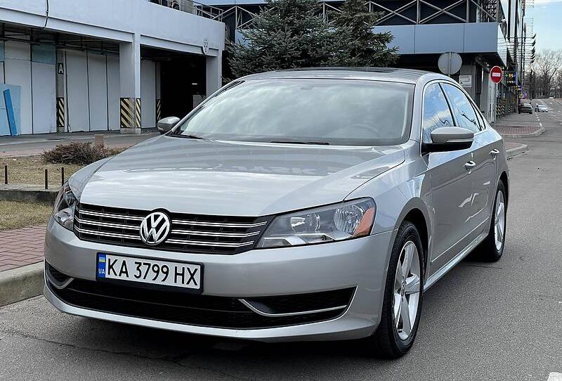 Volkswagen Passat B7 SEL 2012