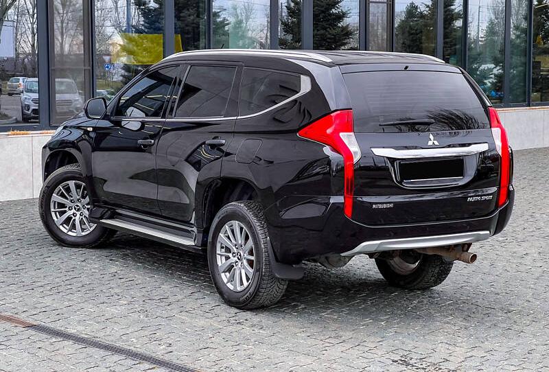 Mitsubishi Pajero Sport 2016