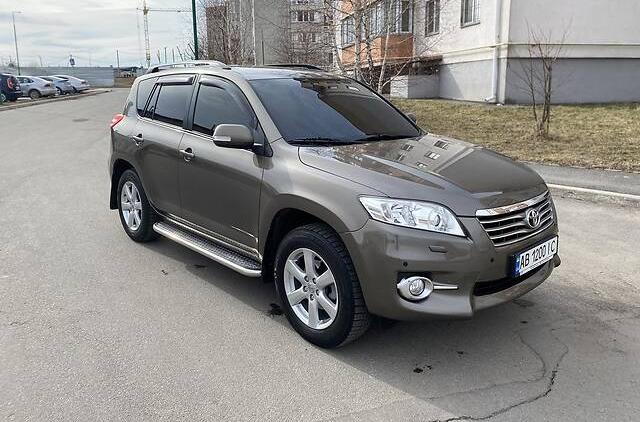 Toyota RAV4 2011