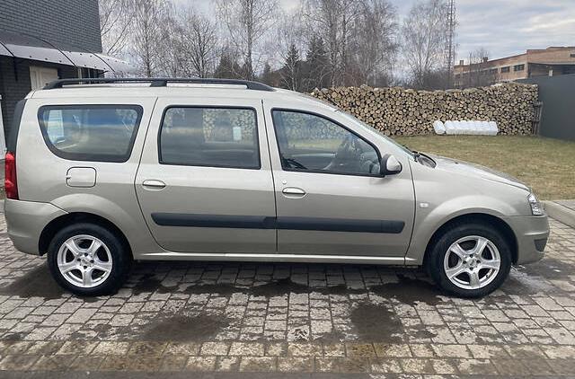 Dacia Logan LAUREATE 2011