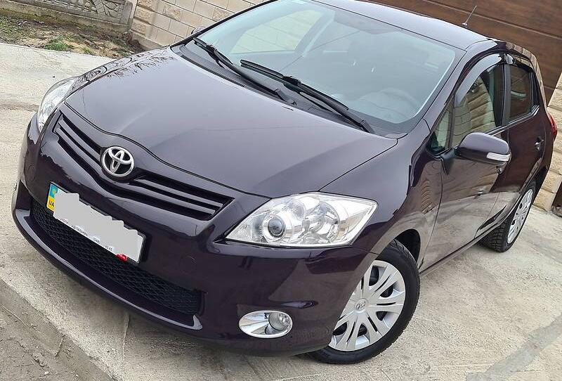 Toyota Auris LUNA MAXIMAL 2010