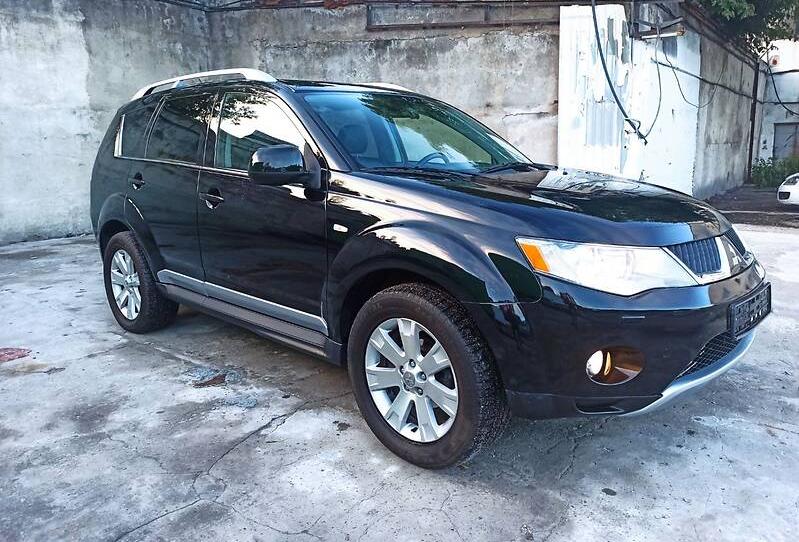 Mitsubishi Outlander XL ULTIMATE Rockford 2009