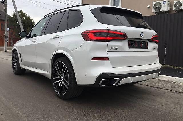 BMW X5 PNEVMAINDIVIDUAL  2019