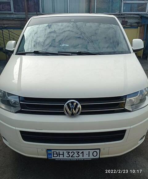 Volkswagen Caravelle 2010