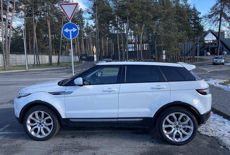 Land Rover Range Rover Evoque Pure Premium 2011