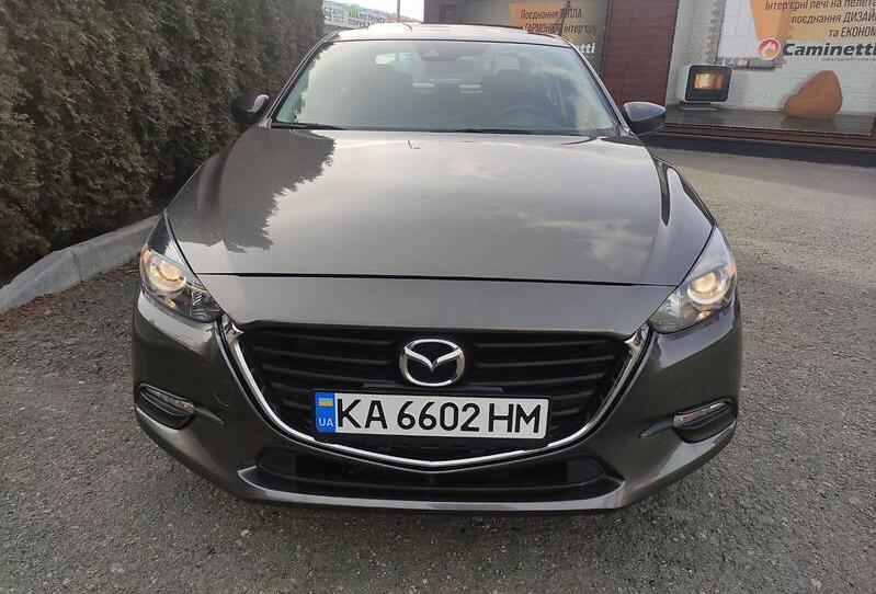 Mazda 3 TOURING  2018