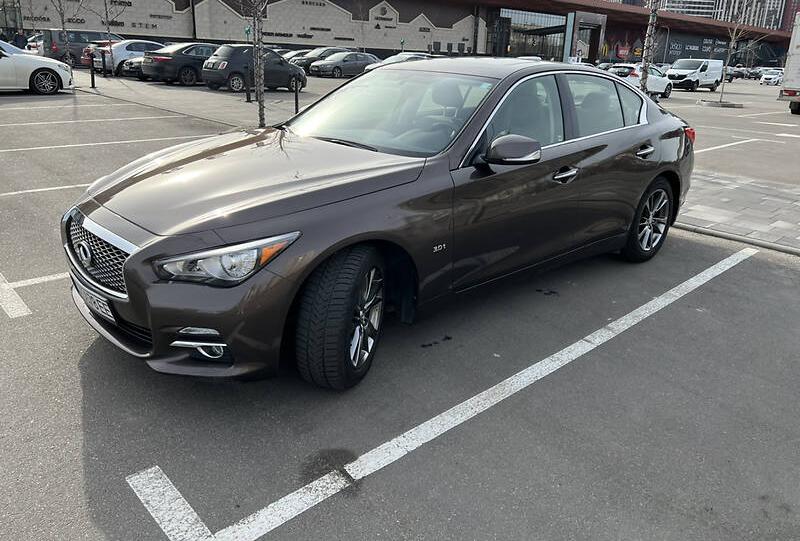 Infiniti Q50 Signature edition 2017