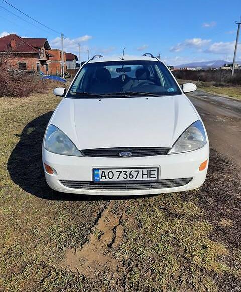 Ford Focus 2000
