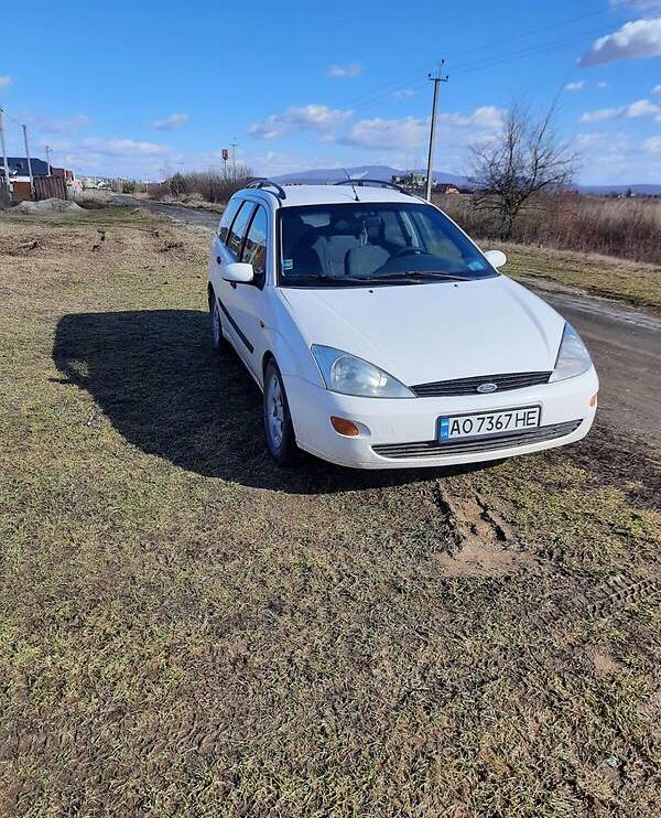Ford Focus 2000
